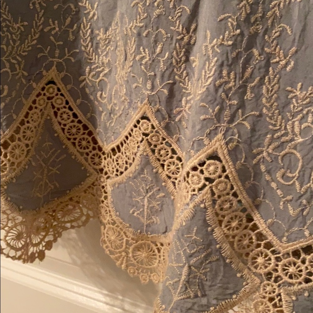 💥ALTARD STATE Lace Peasant Dress - Picture 5 of 6
